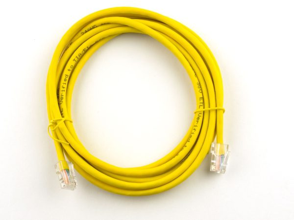 668319-001_Top__13672.1533934636.500.750 yellow Cat5e RJ45 patch cable — representative photo; capacity and configuration may vary